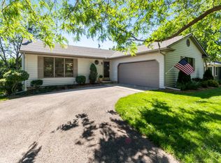 295 Ridge Rd, Lake Geneva, WI 53147