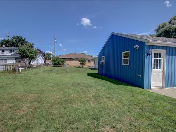 4th image of 287 Broezel Ave