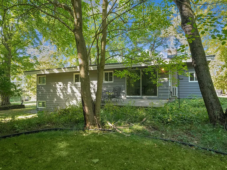6100 Packer Dr NE — Photo 3