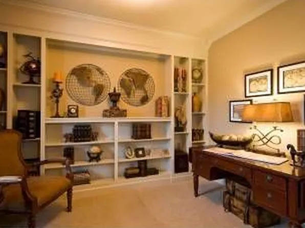 100 Lake Pointe Cir SW, Huntsville, AL 35824