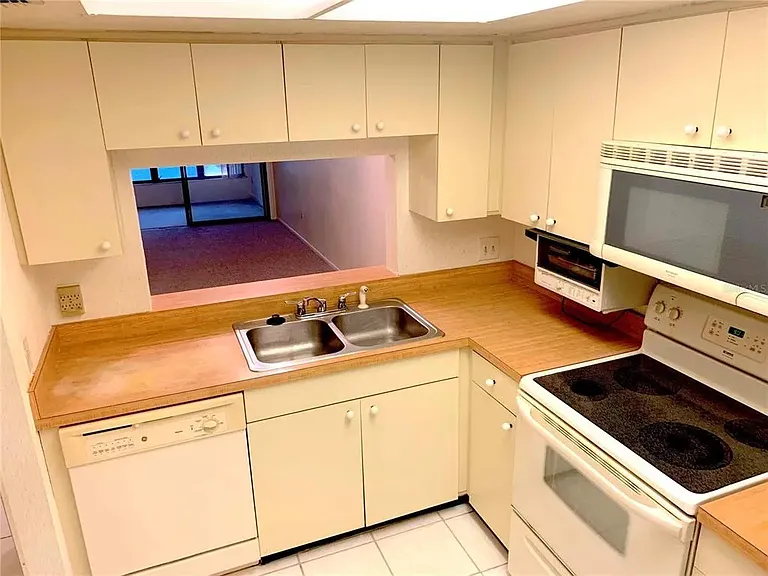 3032 Eastland Blvd #B203 — Photo 7