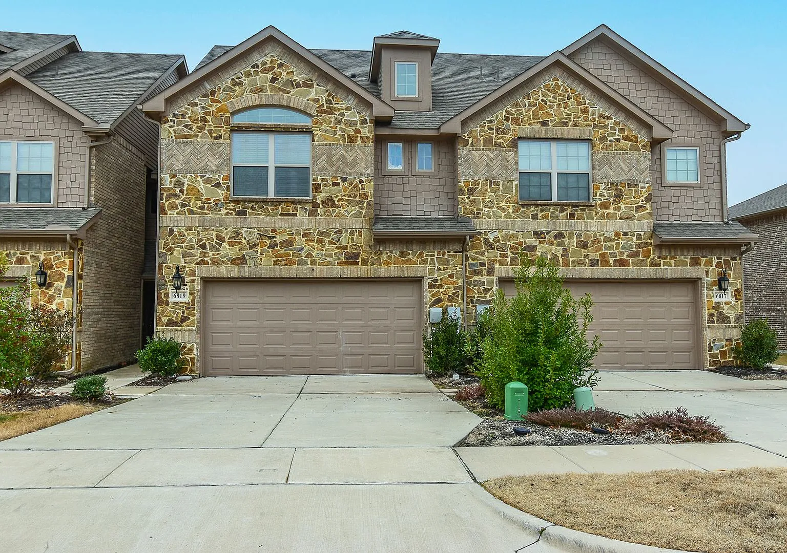 6819 Jade-Duplex — Photo 1