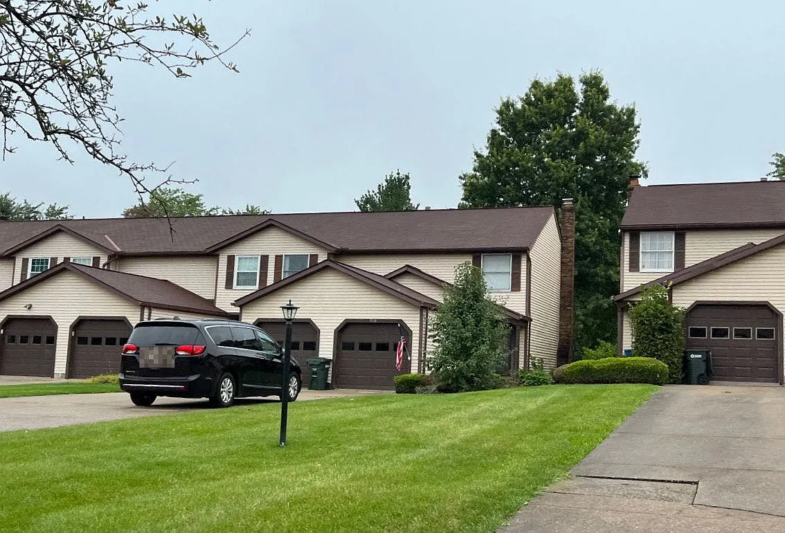 548 Topaz Ln photo 1
