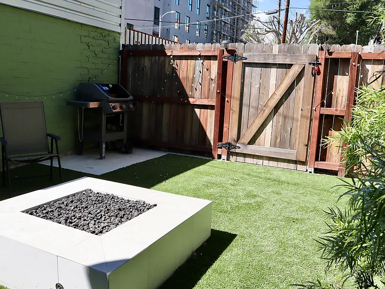 Backyard with Fire pit & BBQ