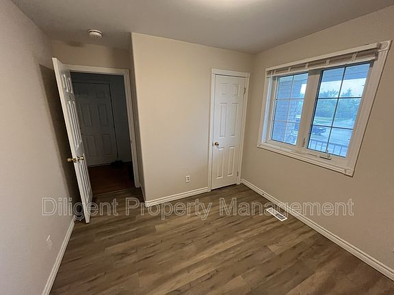 2nd image of 157 Milroy Dr