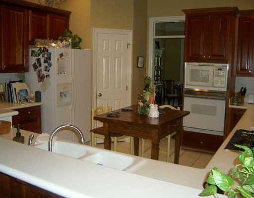 4th image of 102 W Ruelle Dr