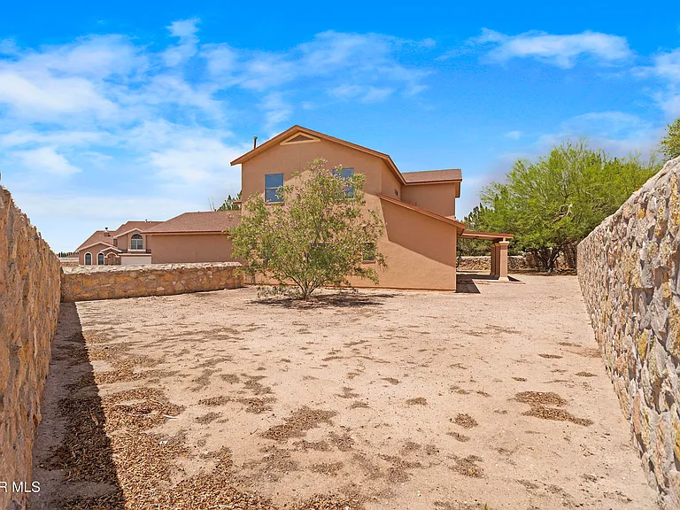 369 Emerald Acres — Photo 32
