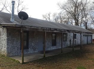 516 E Broadway Ave, Yale, OK 74085