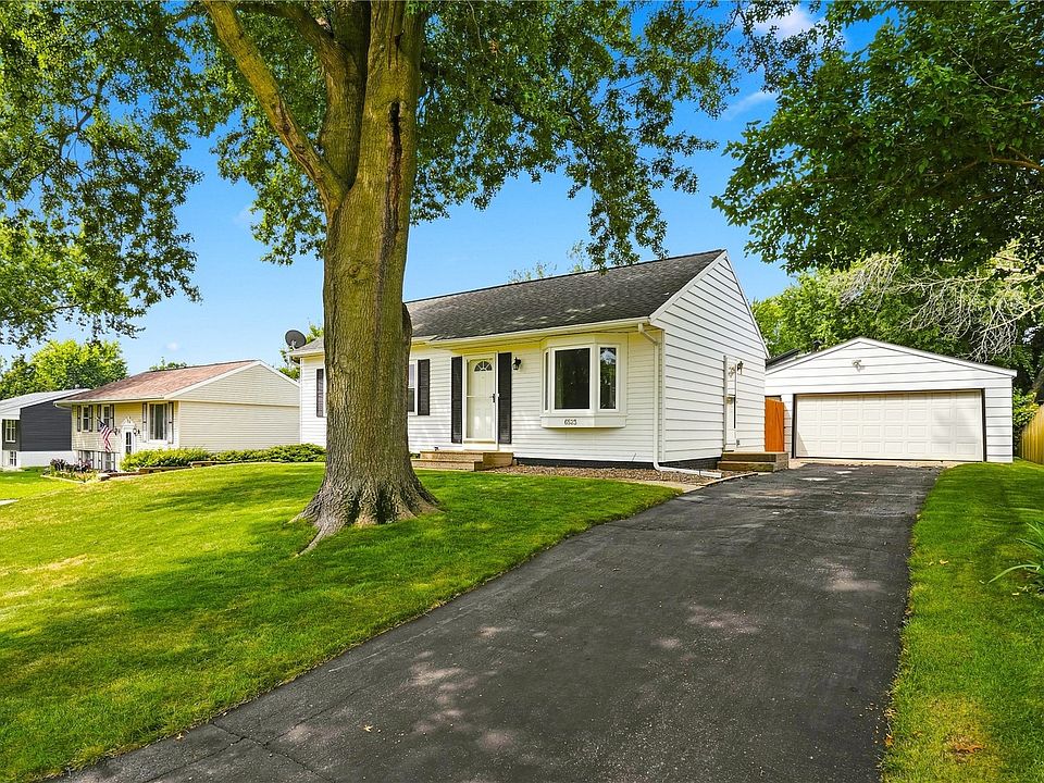 1st image of 6523 Boxwood Ln NE
