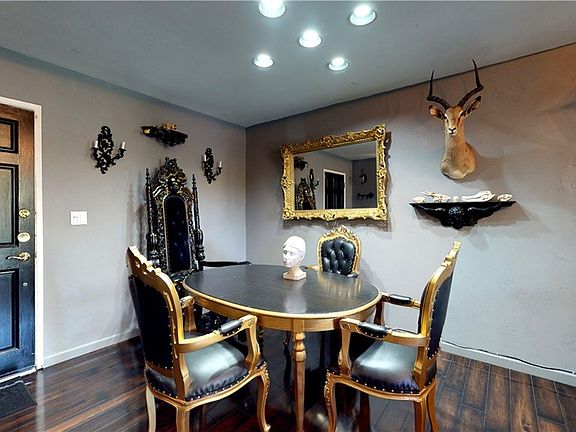 4th image of 18645 Hatteras St Unit 224