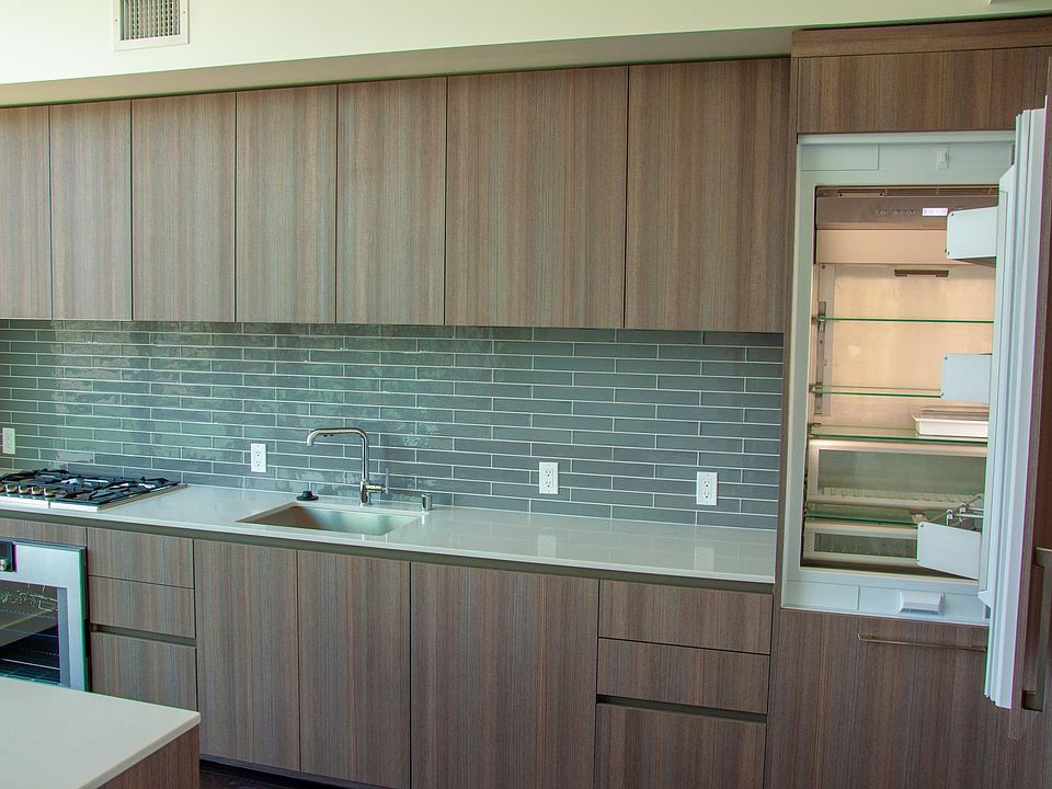 1st image of 1000 3rd St #406