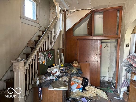 3rd image of 155 S Elder Ave