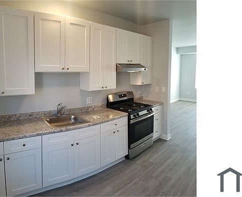 1st image of 7401 S Kingston Ave #1