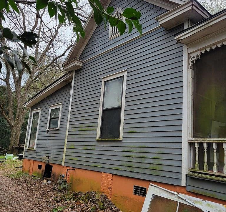 2nd image of 126 Strife St