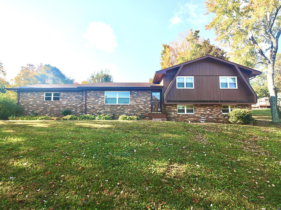1st image of 8857 Lake Crest Cir