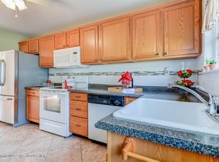 30 Fontana St, Toms River, NJ 08757