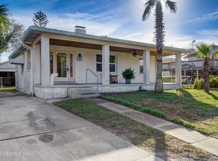 305 Pine St, Neptune Beach, FL 32266