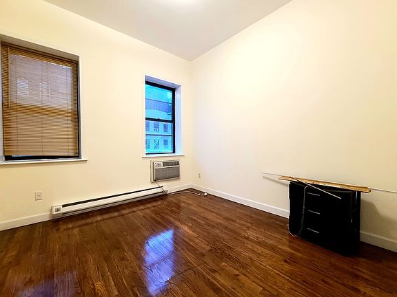 2nd image of 86 Graham Ave #2AA
