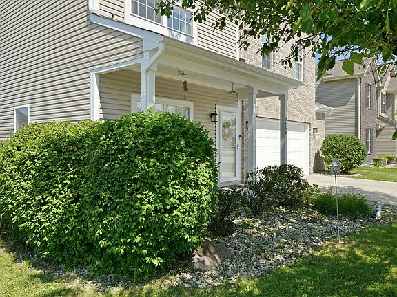 4th image of 3158 Monterey Dr