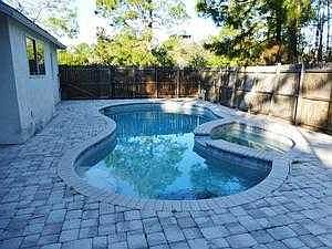 Lanai & Pool