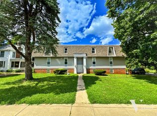 Elm Crest Apartments in Rountree Neighborhood, Springfield, MO 65802
