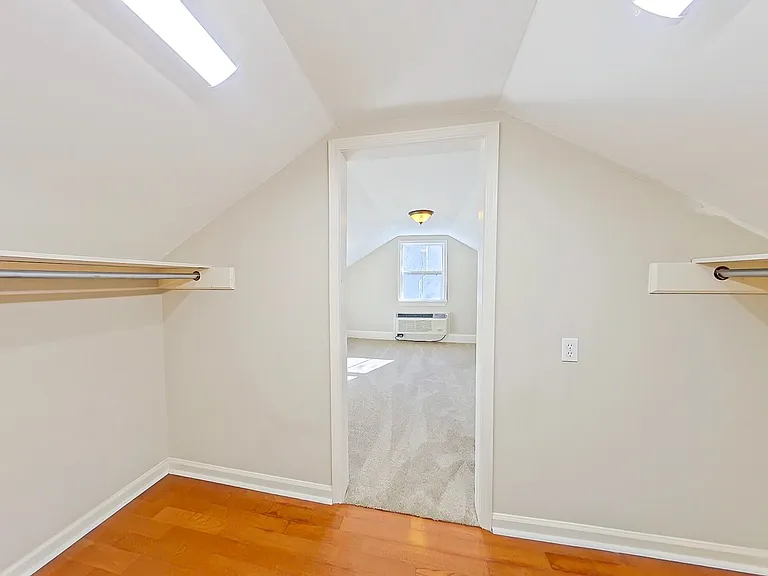 408 Bristol Rd — Photo 11