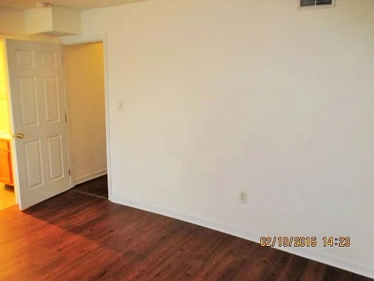 6418 Venango Dr — Photo 17