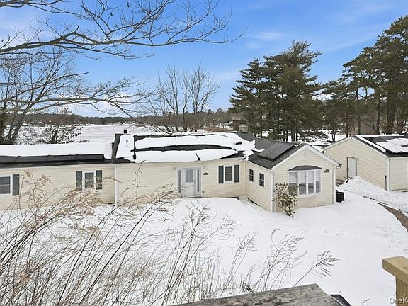 2nd image of 63 Lakeside Trail