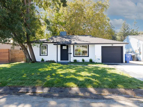 125 De Witt Ave, Napa, CA 94558