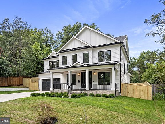 3rd image of 8704 Susanna Ln