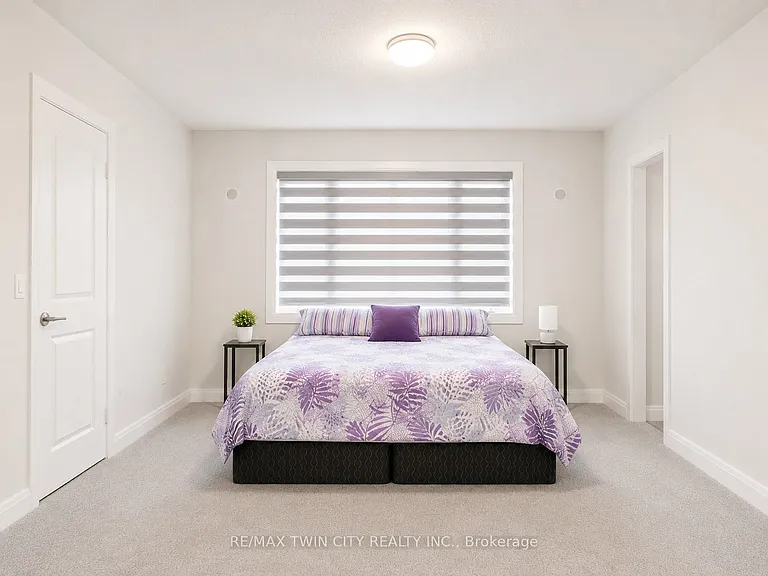 514 Bridgemill Cres — Photo 24