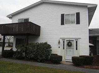 473 Round Hill Ct, Warwick, RI 02886