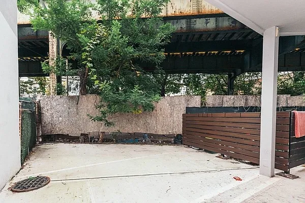 Rented by Empire Deeds LLC  | media 9