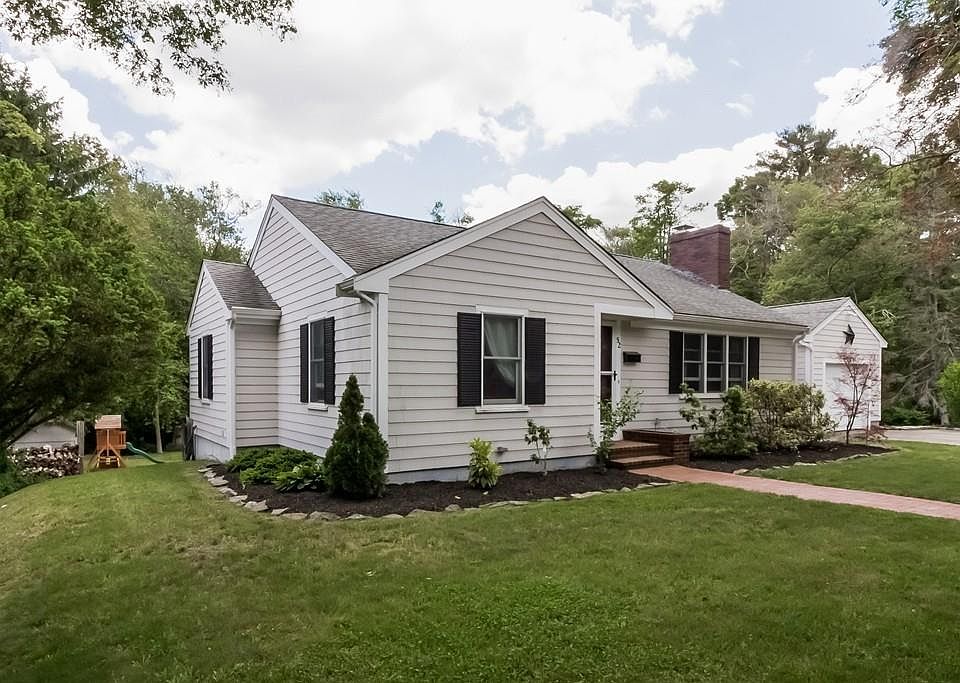 1st image of 52 Forest Avenue Ext