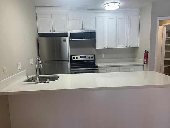 5th image of 407 Maple St #3