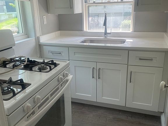 4th image of 21 Arbor Ln Unit 21