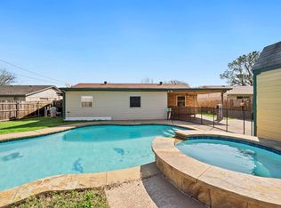 305 Julie Dr, Crowley, TX 76036
