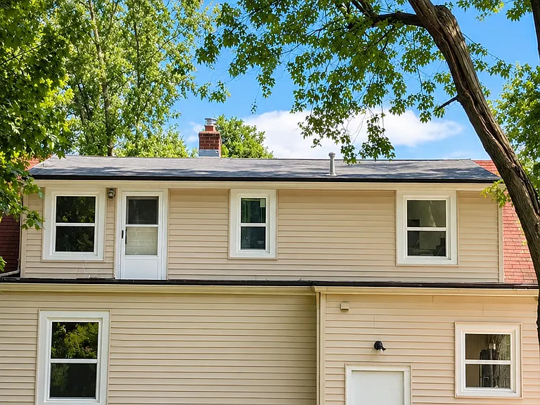 1142 Lilac Ave #1 — Photo 7
