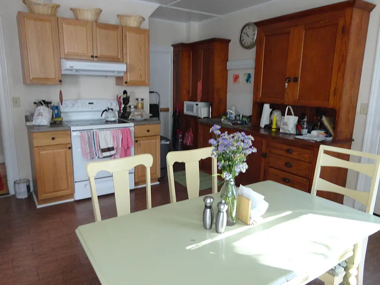 118 N Union St #1 — Photo 4