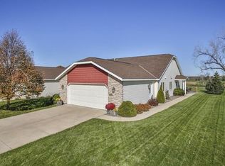 600 Kreekview Dr, Osceola, WI 54020