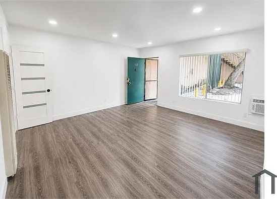 5550 Denny Ave #102 — Photo 9