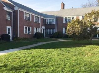 30 Standish Rd APT 4, Stamford, CT 06902