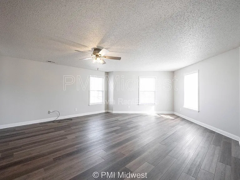 859 Runnymede Dr — Photo 23