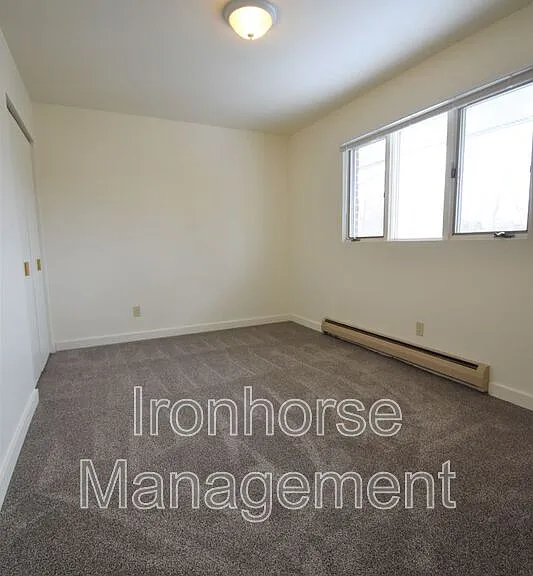 801 W Villard St #37 — Photo 12