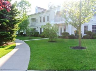 1003 Brookfield Glen Dr, Belvidere, NJ 07823