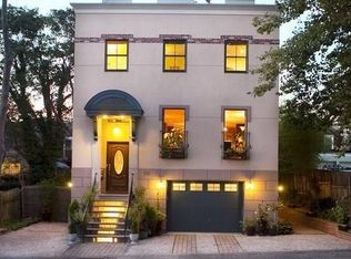 22 Young St, Newport, RI 02840