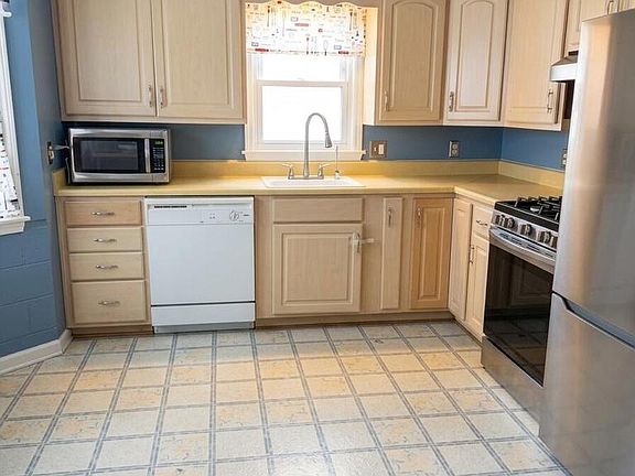 4th image of 6615 N 42nd STREET