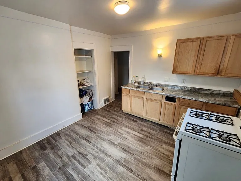 1700 Buchanan Ave SW #1704 — Photo 5