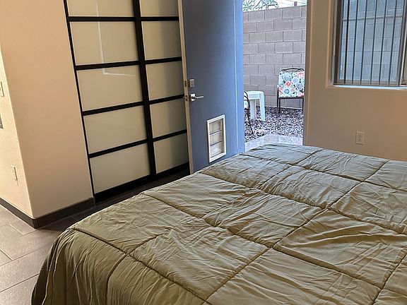 4th image of 521 E Mission Ln #6