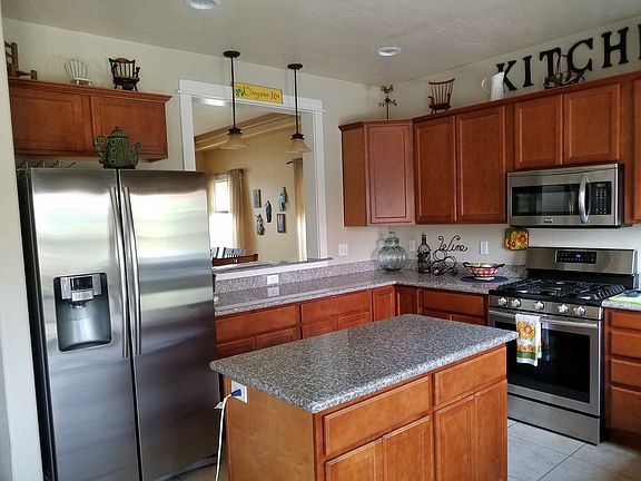 4th image of 1030 Highbury Dr